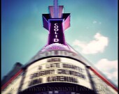 Coolidge Corner théâtre art deco neon sign photo