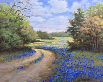 Peut inclure: Une peinture à l'huile représente un chemin de terre sinueux à travers un champ de fleurs sauvages bleues. Des arbres verts luxuriants encadrent le sentier, menant vers une ligne d'arbres lointaine sous un ciel bleu avec des nuages blancs duveteux. L'œuvre évoque la tranquillité.