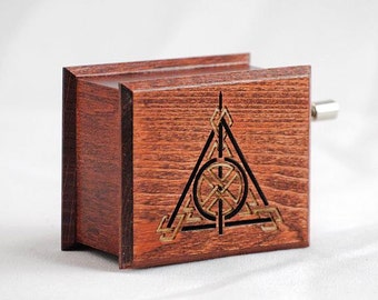 Anniversary gifts for boyfriend  music box mahogany  handmade hand-powered wooden music box