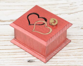Red heart couple wind-up wooden music box Wedding March Mendelssohn
