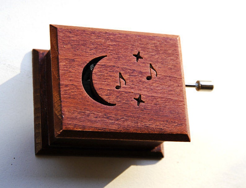 Wooden music box musical box Beethoven Moonlight Sonata hand-powered structure 