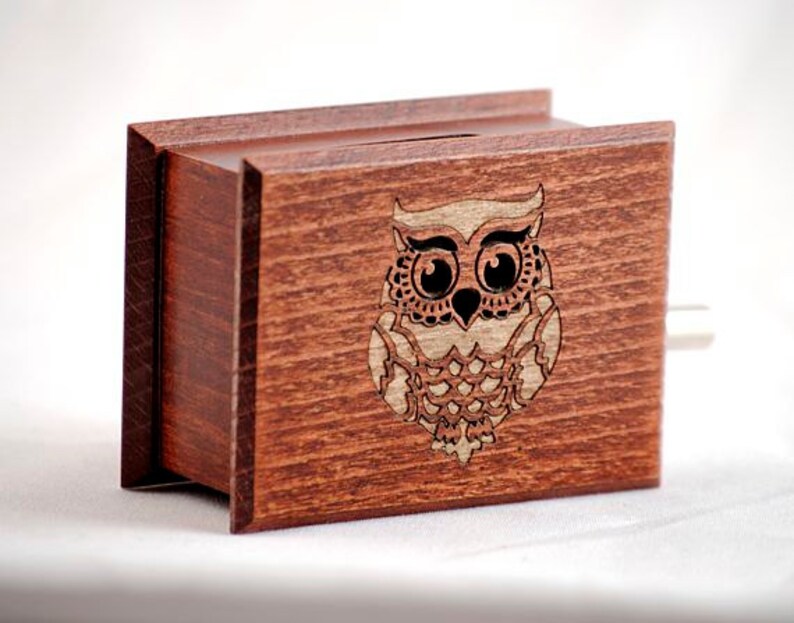 Owl decor custom music box own individual optional music hand-powered paper strip structure image 1