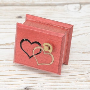 Red heart couple wind-up wooden music box Wedding March Mendelssohn image 2