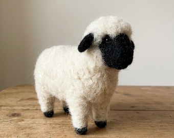 Sheep Needle Felting Kit for Beginners | Wool Supplies+Step Guide, DIY Craft, Stress Relief Hobby, Gift for Crafters, Birthday Gift