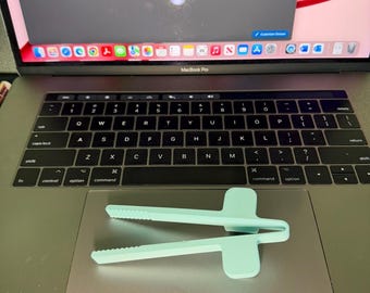 3D Printed Finger Chopsticks: Mini Tongs