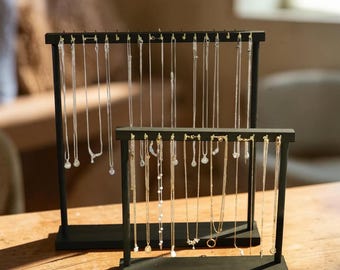 黒の木製ジュエリースタンド、背の高いネックレスホルダーオーガナイザー、ミニマルな収納ラック