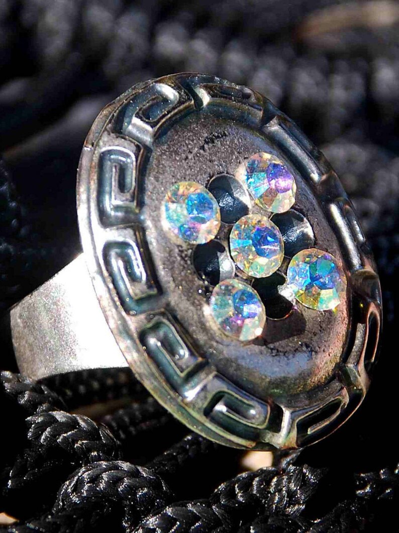 RING with Swarovski Crystals, Stunning, Oval, Silver, Stylish, Adjustable, Elegant, Chic image 5