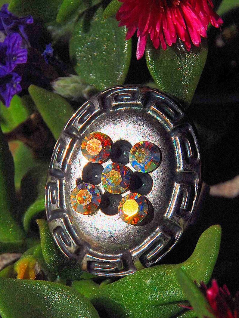 RING with Swarovski Crystals, Stunning, Oval, Silver, Stylish, Adjustable, Elegant, Chic image 3