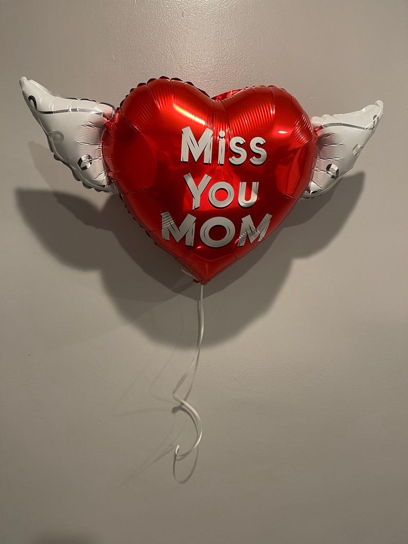 Globo conmemorativo "Te extraño mamá" de 43 cm (17") – Corazón con alas de ángel – 2 globos incluidos imagen 6