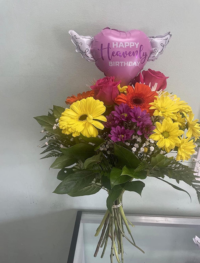 Ensemble de ballons commémoratifs Happy Heavenly Birthday – Ballons roses de 17 et 20 pouces sur un bâton avec des ailes d'ange image 4