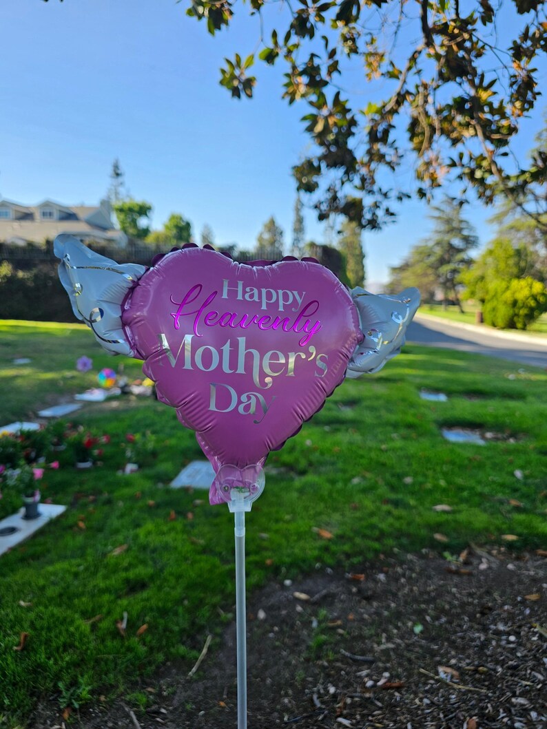 Happy Heavenly Mother's Day Memorial Balloon Bundle — Miss You Mom 6-Piece Angel Wing Tribute Set | Graveside & Indoor Memorial Gift 画像 6
