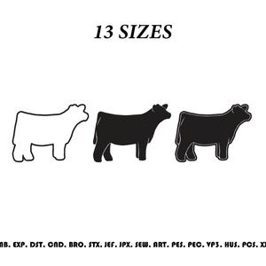 Può includere: Un disegno per ricamo digitale con tre sagome di mucca in fila. La prima è un contorno, la seconda un riempimento nero pieno e la terza un riempimento nero testurizzato. Il testo in alto recita 13 SIZES, mentre in basso sono elencati EMB, EXP, DST, CND, BRO, STX, JEF, JPX, SEW, ART, PES, PEC, VP3, HUS, PCS, XXX.