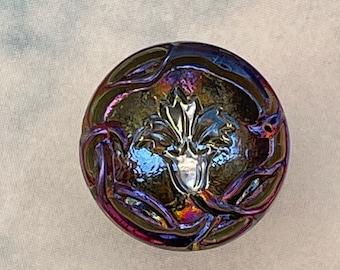 Flowering Vine Glass Button - Made in Czech Republic 10mm
