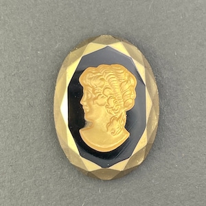 Vintage German Glass Cameo Intaglio Cabochon  25x18mm oval