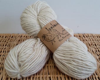 Laine islandaise Lopi par Blue River Icelandics, laine islandaise volumineuse, laine Nebraska, tonte 2016, blanc naturel