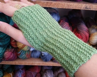 1838 Muffatees Knitting Pattern: Historical Fingerless Mitts (Digital Download)