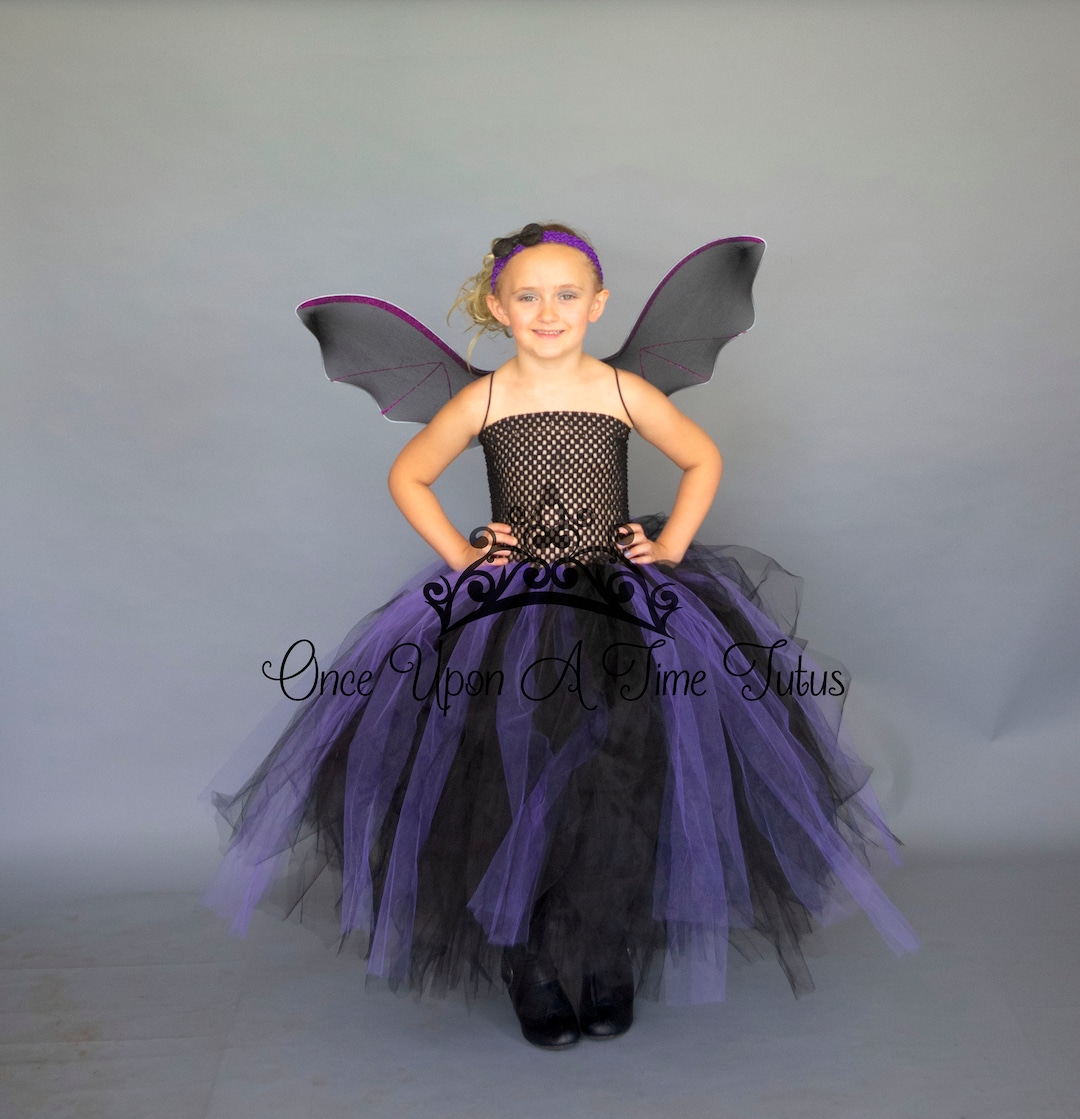 Kostüm Verkleidung Als Kleine Fledermaus Für Mädchen - Karneval Halloween Party Outfit, Größe 7-9 Jahre, Mit Kleid & Tiara