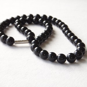 Collana in vero onice nero. Perle in vero onice nero da 8 mm. Collana da 16". Collana da sera. MapenziGems