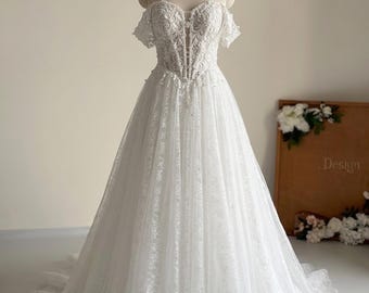 Off shoulder wedding dress Lace bridal gown Sweetheart wedding dress A-line tulle wedding dress Long bridal gown