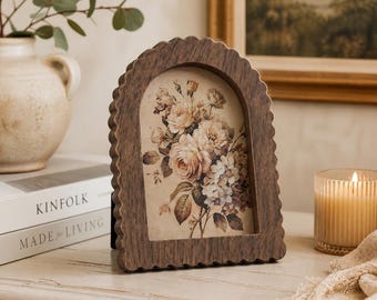 Scalloped Arch Photo Frame – Wavy Edge Resin Desktop Decor, Real Glass