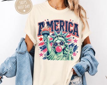 Camiseta Comfort Colors® con la Estatua de la Libertad soplando chicle, camisetas del 4 de julio, camiseta del 250 aniversario, camiseta del Día de la Independencia