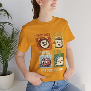 締め切り、カフェイン、ストレス、繰り返しTシャツ｜面白い仕事ユーモア、コーヒー好きのためのTシャツ