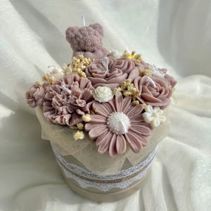 Soft Brown Blumenkerzenstrauß | Handgefertigtes Sojawachs im Keramiktopf | Pfingstrose Duft | Neutrales Wohndekor