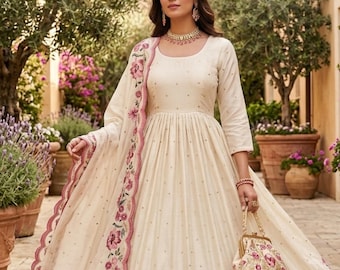 Weiß Indisches Ausgestelltes Anarkali Kleid Dupatta Hochzeitskleid Partywear Langes Kurti Indische Hochzeitskleid Anzug Partywear Kleider Frauen 3teiler Set Kleid