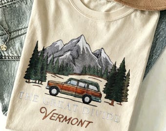 Vermont Mountain Woodie Wagon T-Shirt, The Great Divide Pine Forest Retro Outdoor Graphic Tee, Hiking Road Trip Casual Top