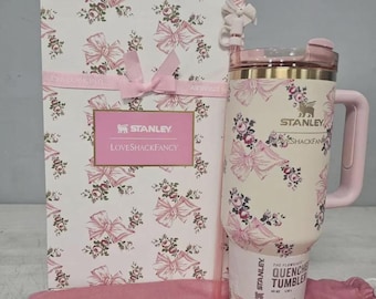 Limited Edition Stanley x LoveShackFancy Quencher Tumbler 40oz Butterfly Pink Gift Box