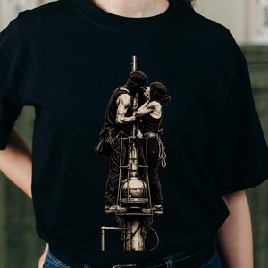 Empire State Building Couple PNG | Vintage Urban Climbers T-Shirt Design (DTG Sublimation)