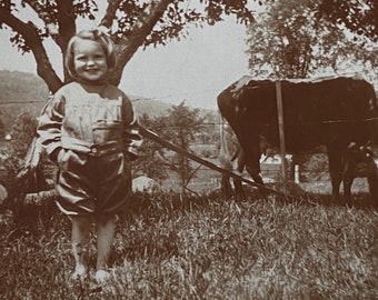 Photographie ancienne originale | Doris à la ferme