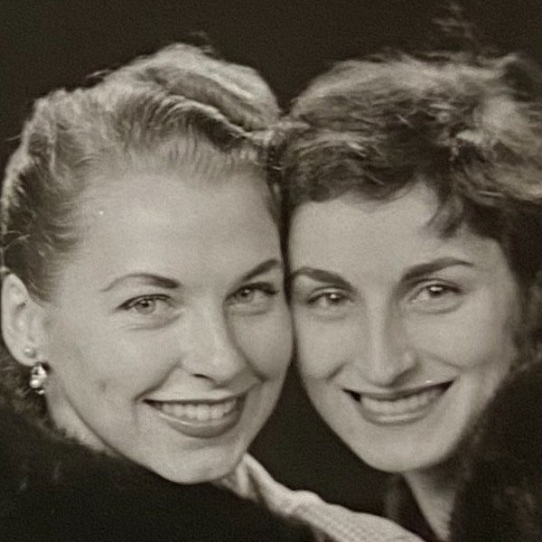 Original Vintage Photograph | Vera & Marylou