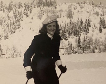 Original Antique Photograph | Eleanor Skiing