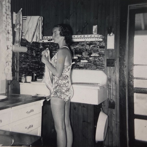 Original Vintage Photograph | Maureen | 1951