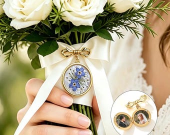 Anpassad Förgätmigej Bröllopsbukett med foto, Förgätmigej Blommedaljong, Graverad Bukettberlock, Något Blått för Bruden