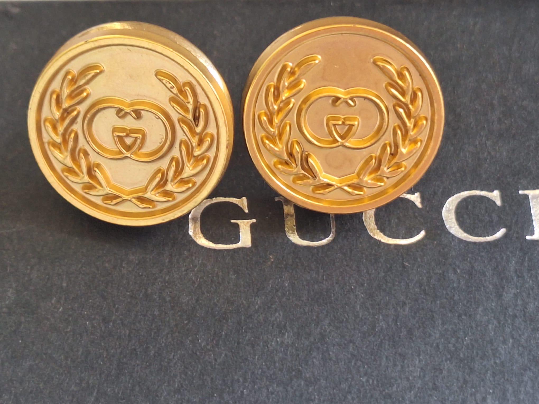 Gucci upcycled Gold Snap Hair Clips Round Embossed Medallions - Set GUC1629868_1_enlarged.jpg?auto  main image 4