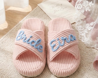 Pantuflas personalizadas para la fiesta nupcial, zapatillas de casa de pana con nombre personalizado para la propuesta de dama de honor.