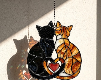 Bezaubernder Acryl-Sonnenfänger mit schwarzem und orangefarbenem Katzenpaar, Buntglas-Fensterdekoration für Katzenliebhaber, Geschenk für Mama