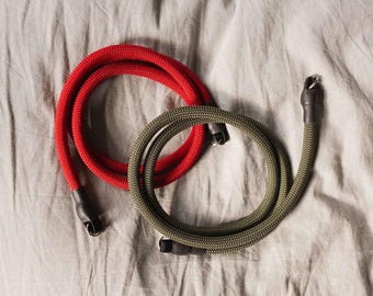 Kameraseil, Kameragurt in Grün, Rot & Schwarz aus Kletterseil, für DSLR oder Analog-Kameras und Streetfotografie Vintage Camera Rope Strap