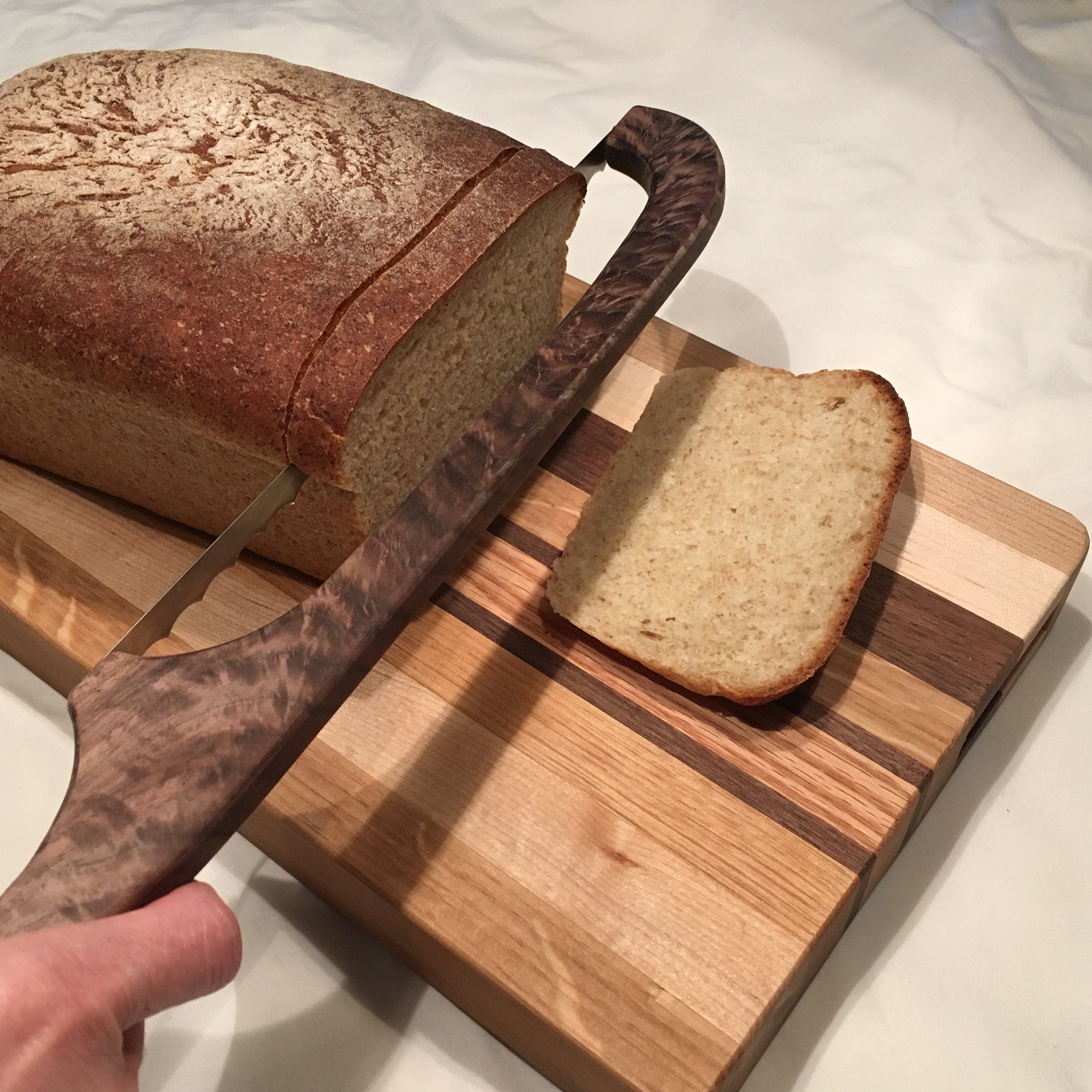 RIJIAKESEN Bread Knife,Bread Slicer, Sourdough Bread Slicer for Homemade  Bread, Natural Wooden Bow Design by Baker and Stainless Steel for Easy