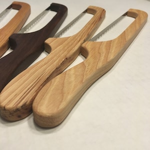 Cuchillo de pan de madera con hoja dentada de acero inoxidable: para diestros o zurdos