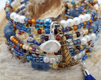 Two Strand No Clasp Blue /& Gold Glass Beads with Gold Leaf Charm Memory Wire Bracelet