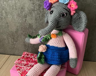 Elayna, la elefanta elegante