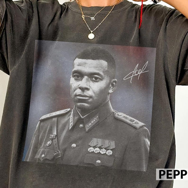 Mbappé meme T-shirt, grappig dictator T-shirt, cadeau voor voetbalfans, humoristische kleding afbeelding 1