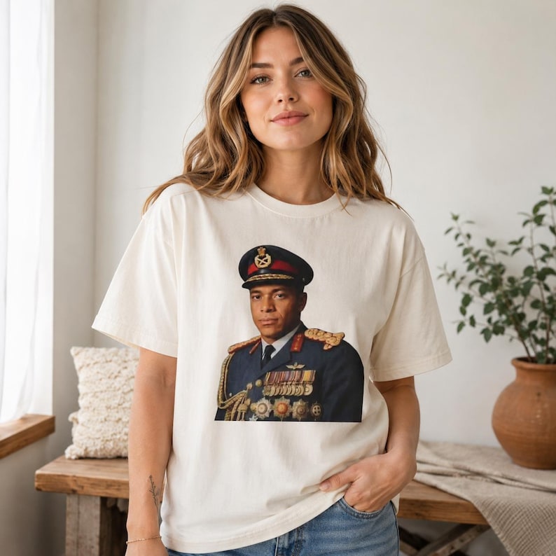 mbappe dictator meme tshirt, mbappe dictator, meme kleding, voetbal/voetbal tshirt, real madrid tshirt afbeelding 2