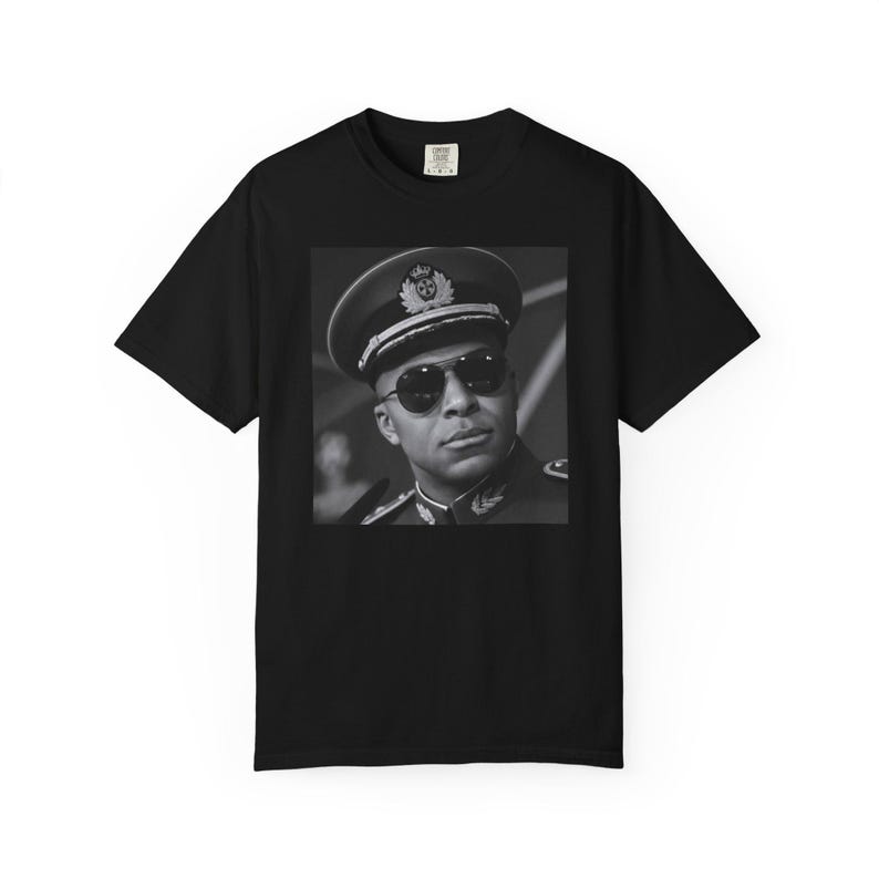 Diktator Mbappé Meme T-shirt, Frankrike VM i fotboll, Fotboll Meme Unisex Fantröja bild 1