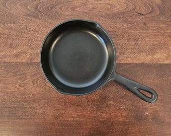 Vintage BSR Red Mountain Cast Iron Skillet #3, Smooth Surface Cookware