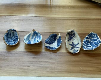 Blue White Oyster Shell Ring Dish | Decoupage Trinket Holder with Gold Edge | Mahjong die holder
