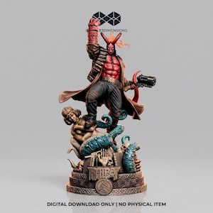 Op de afbeelding: Een gedetailleerd beeld van Hellboy, een roodhuidige demon met hoorns, die een pistool vasthoudt en op een voetstuk met ingewikkelde details staat. Het beeld heeft een lange jas, een riem en gedetailleerde spieren. De basis bevat het woord "Hellboy".